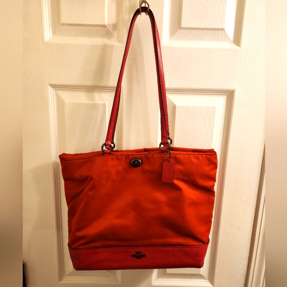 Coach Tote F57903, red
